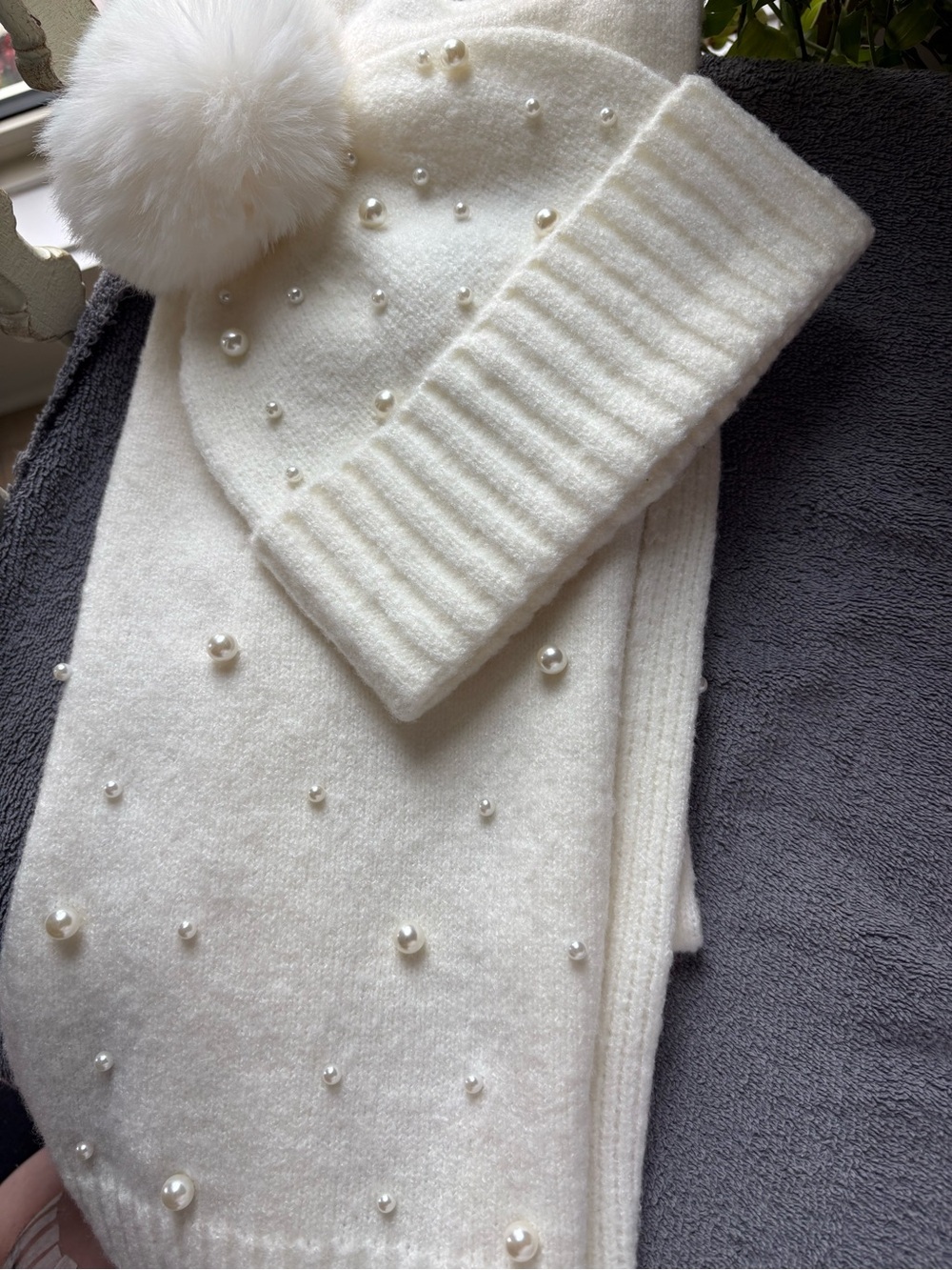 Cream Pearl-Embellished Pom-Pom Hat and Scarf Set - Picture 3 of 7